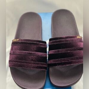 Adidas Women's Velvet Slide Sandals - Burgundy US 9
